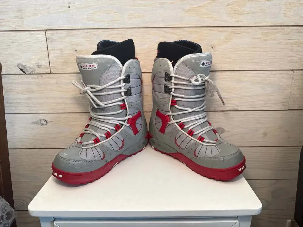 Vans Millennium 02/03 World Traveler Snowboard Boots Men's Size 8 ski